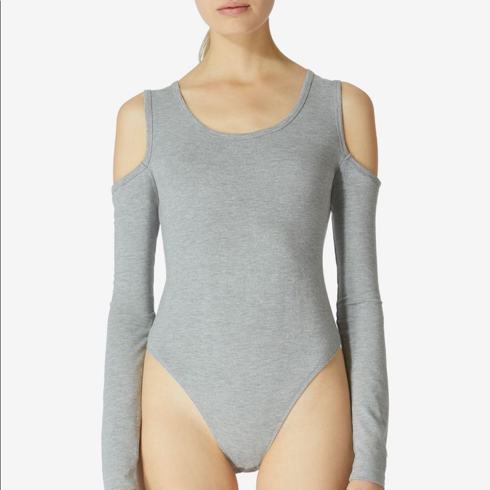 NEW NEW Avec Les Filles cutout top Cold shoulder bodysuit
